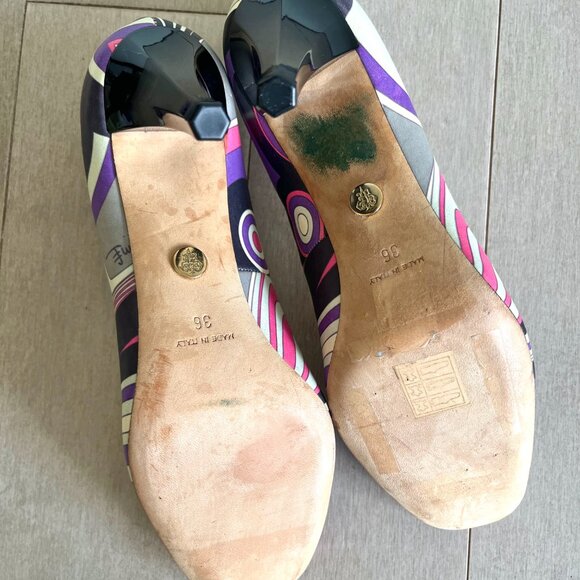 Emilio Pucci Pattern Heels - Picture 11 of 14